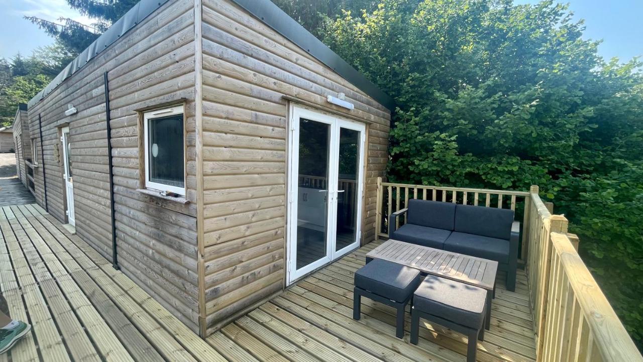 Bryn Bettws Lodge Порт-Толбот Экстерьер фото